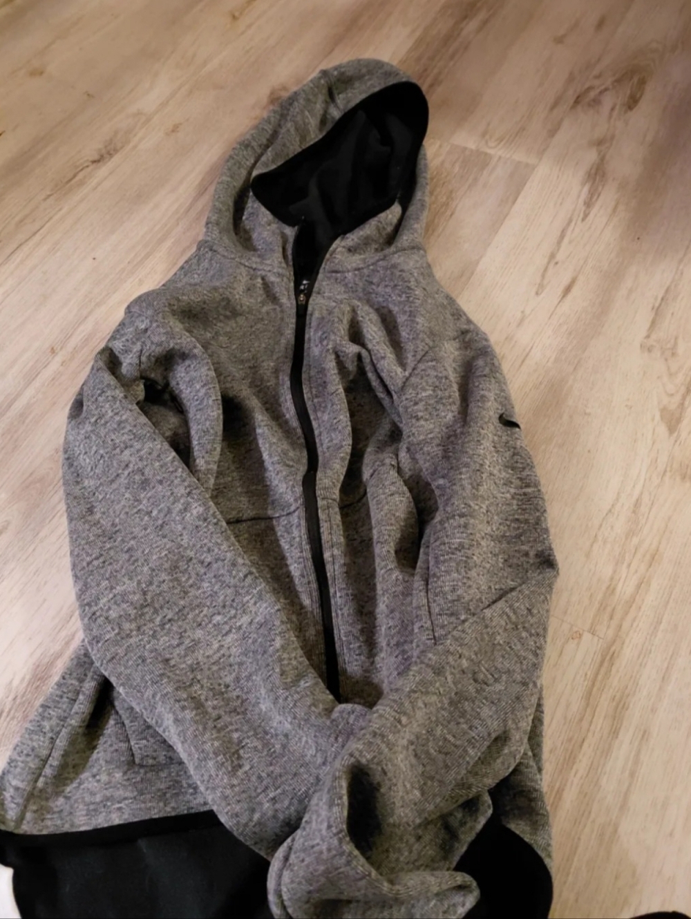 #103 Nike dri fit hoodie size medium